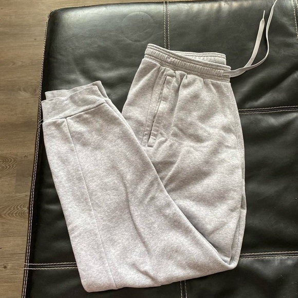 Large Men’s Grey Adidas Sweats - Picture 2 of 4